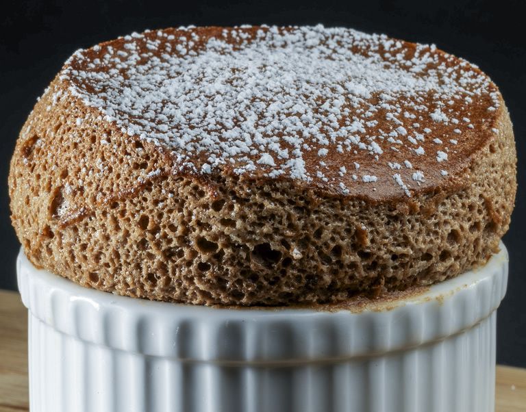 Soufflé helado de chocolate y avellanas