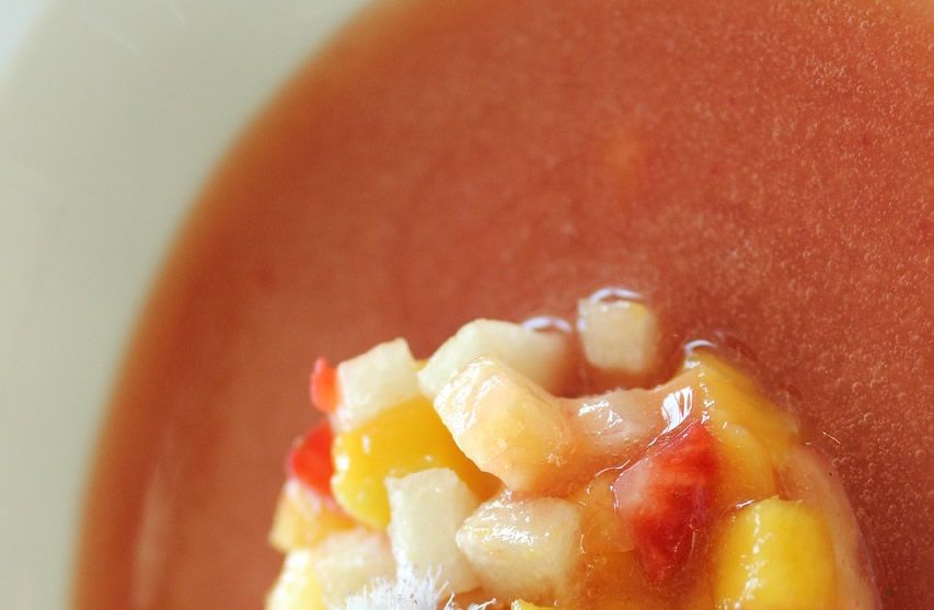 Gazpacho de sandía con picatostes