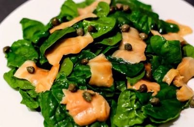 Ensalada de espinacas con bacalao