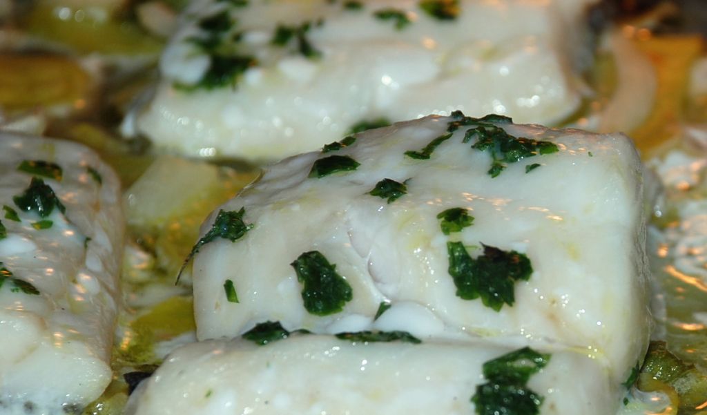 Bacalao con manzanas al horno