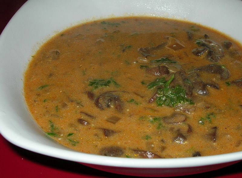 Sopa de setas oriental