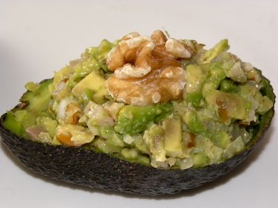 Aguacates con nueces