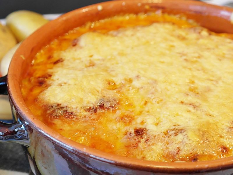 Sopa de fideos con alubias rojas