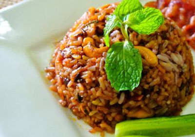 Pilaf con especias y frutos secos