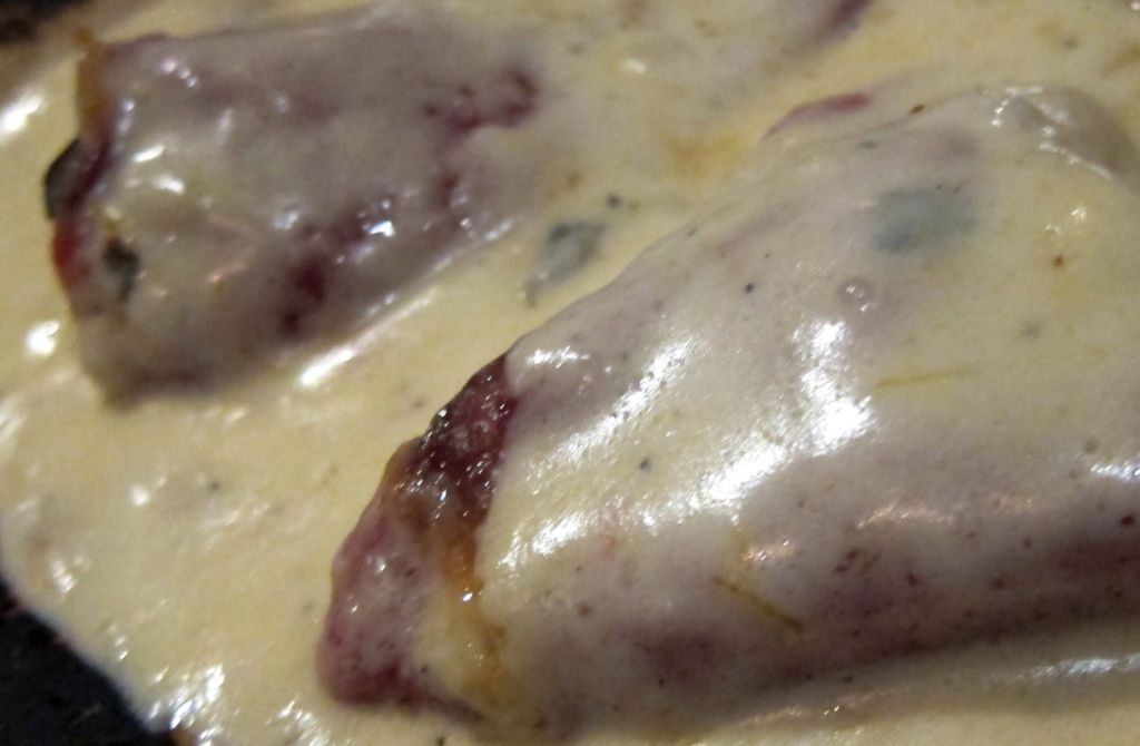 Pimientos del piquillo rellenos de berenjena