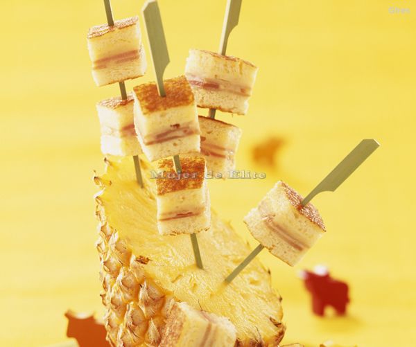 Sandwiches en brocheta