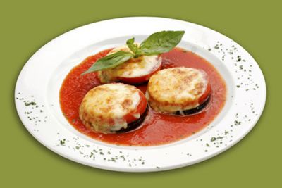 Bocaditos de berenjena y tomate