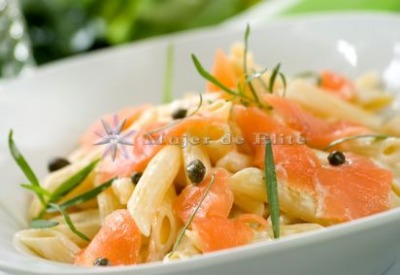 Macarrones con salmón al mascarpone