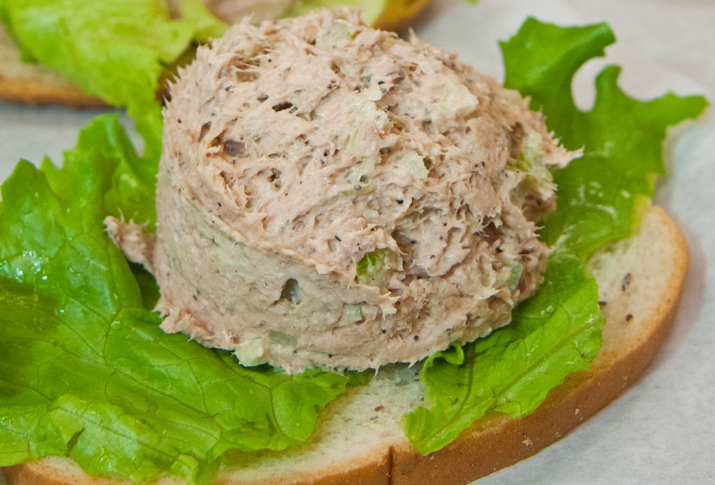 Pasta vegetal para sándwiches