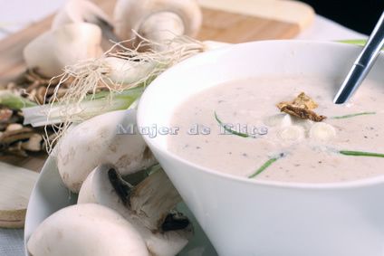 Crema suave de champiñones