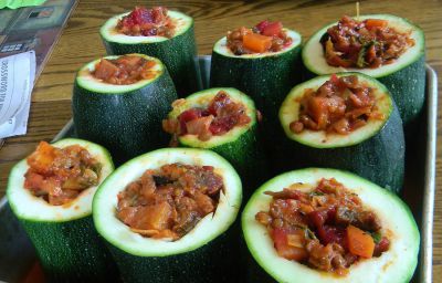 Calabacines rellenos de verduras