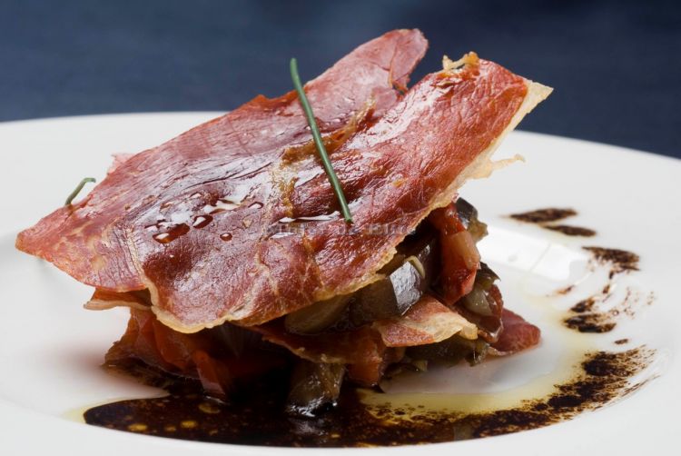 Lasaña crujiente de jamón