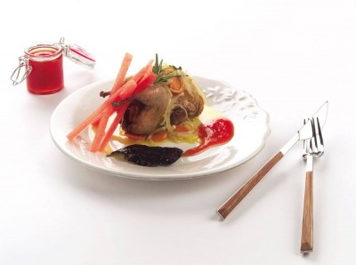 Codorniz marinada con mermelada de sandía