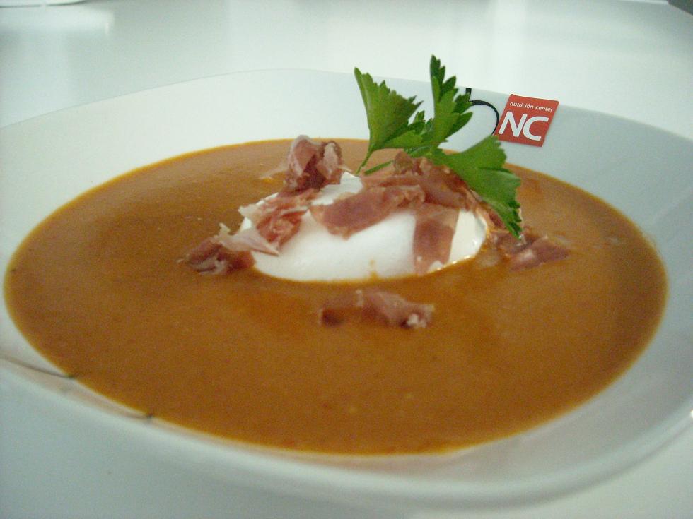 Sopa de ajo con huevo light