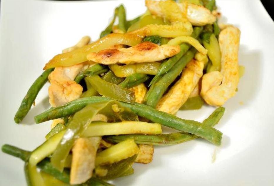 Ensalada de pollo con judías baja en calorías