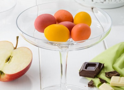 Huevos de pascua rellenos de manzana