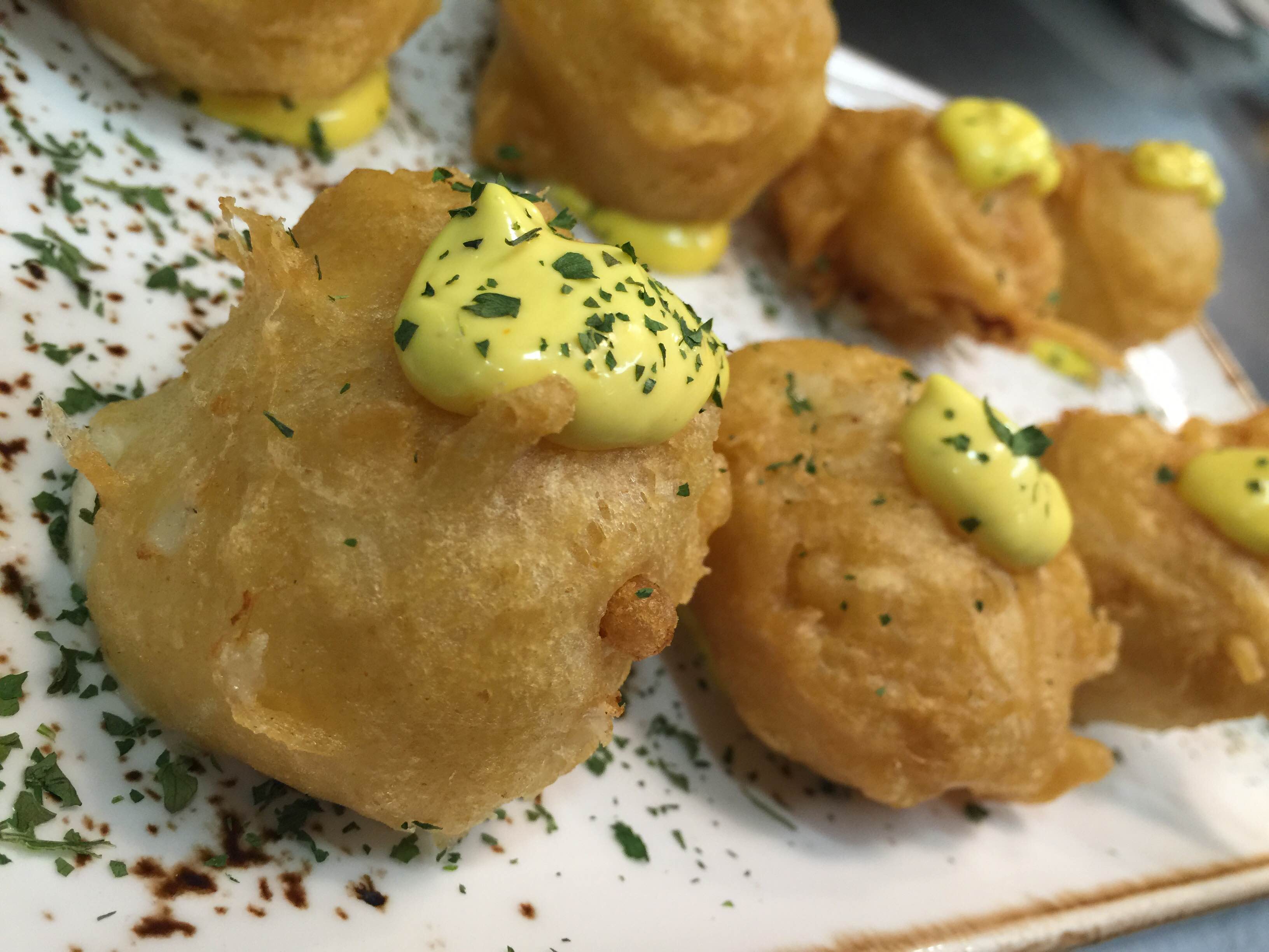 Buñuelos de bacalao caseros