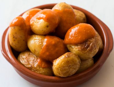 Papas arrugadas con mojo de chorizo