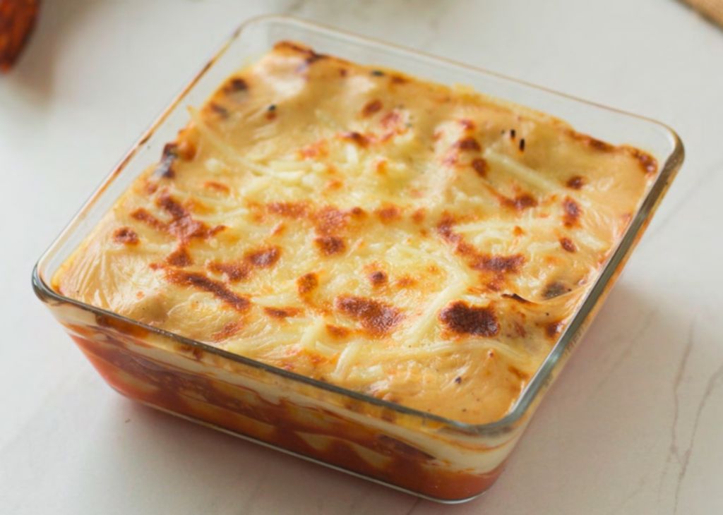 Lasaña de carne con chorizo y mozzarella