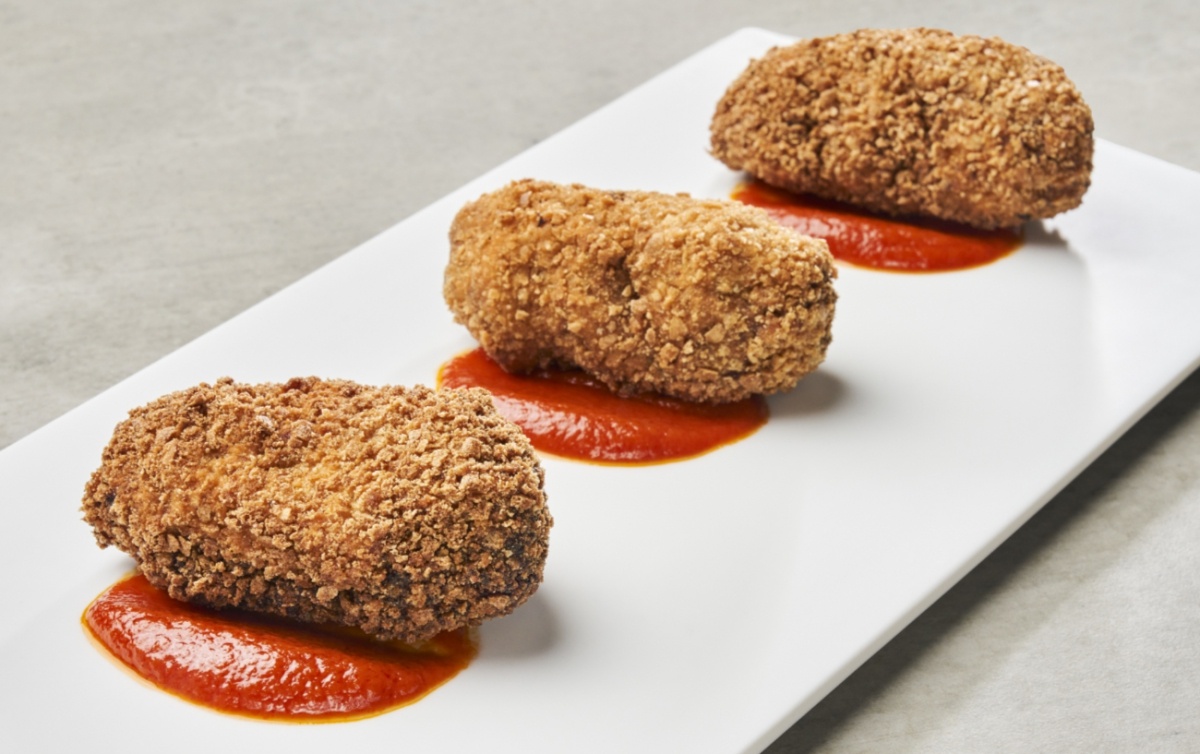 Croquetas de boletus y puré de patata con tomate