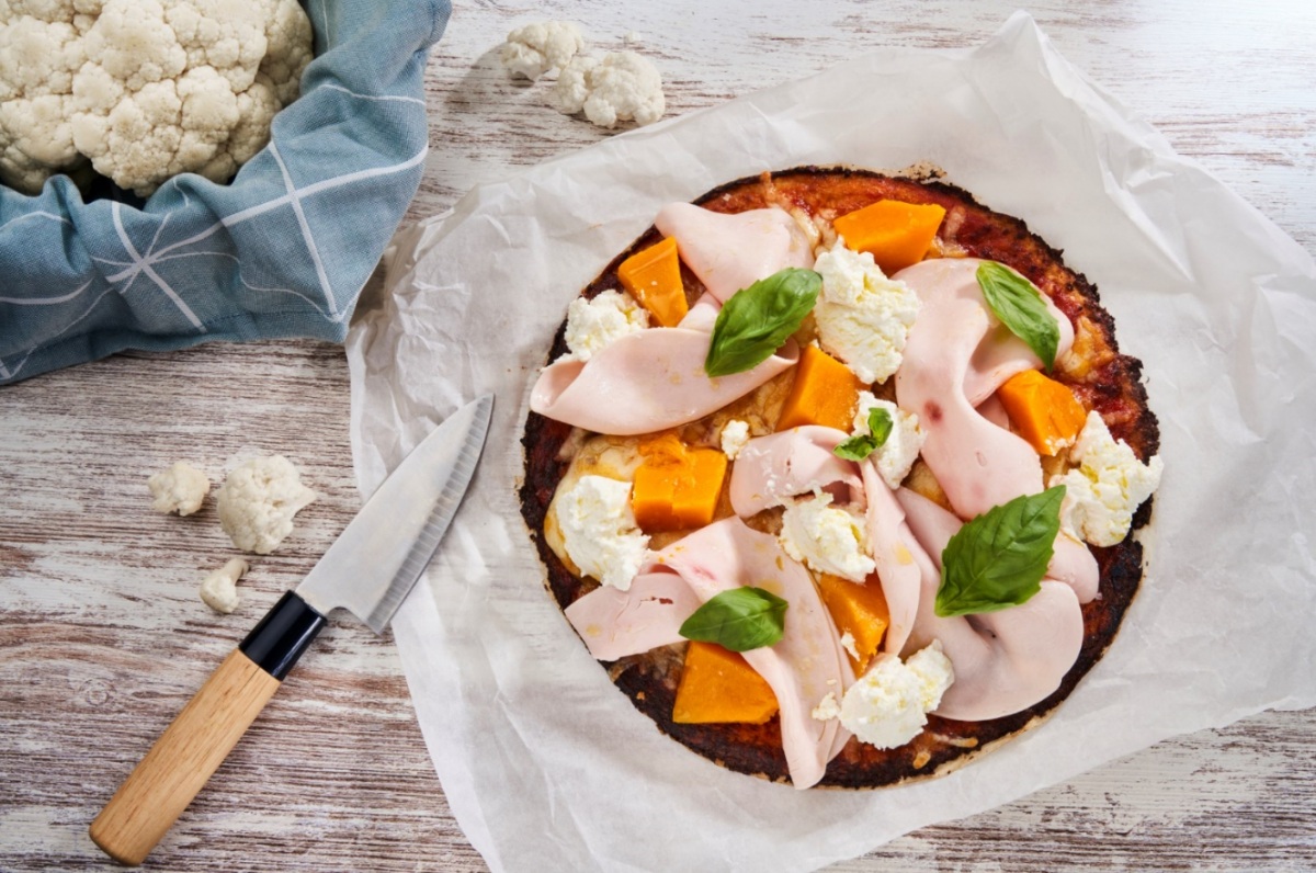 Pizza sin gluten con masa de coliflor