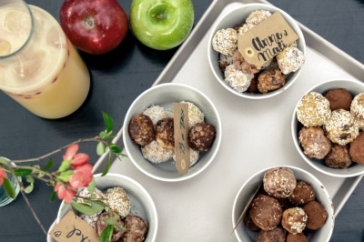 Bolitas energéticas de manzana y avena