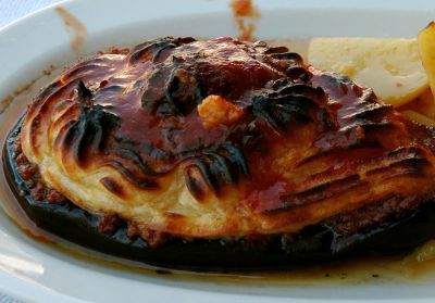 Berenjenas rellenas de pechuga de pollo y albahaca