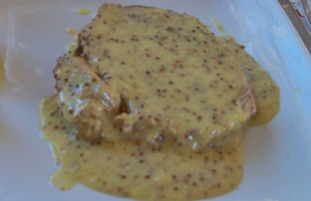 Lomo a la crema de mostaza