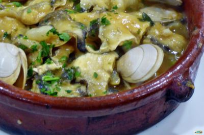 Cocochas de bacalao con almejas