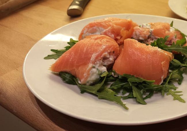 Rollitos de salmón ahumado