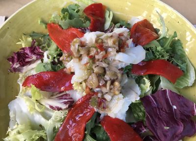Ensalada de bacalao en vinagreta de champiñones