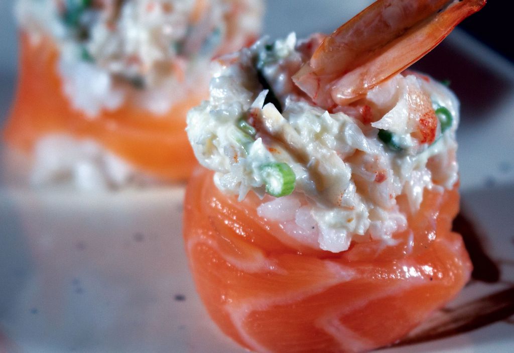 Paquetitos de salmón con salsa de huevas