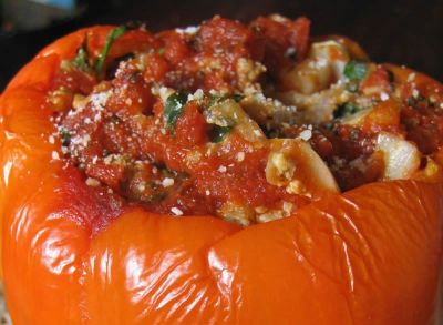 Pimientos rellenos de carne y champiñón