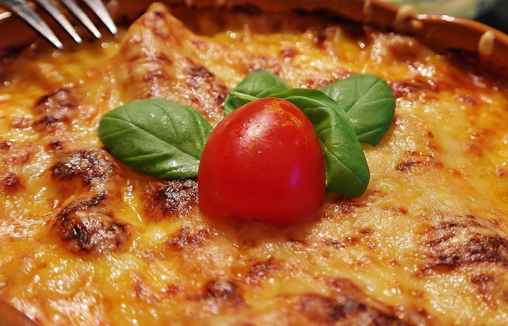 Gratinado de calabacín con bacon, queso y tomate